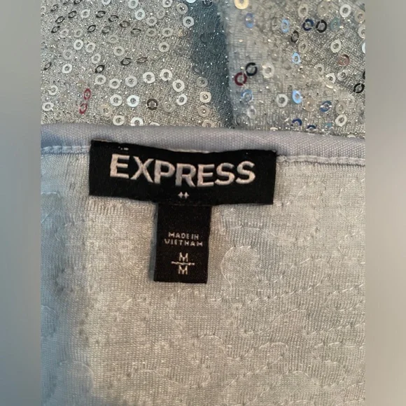 EXPRESS Blouse sequins Size M. Minimal wear-nice shape - Picture 3 of 6